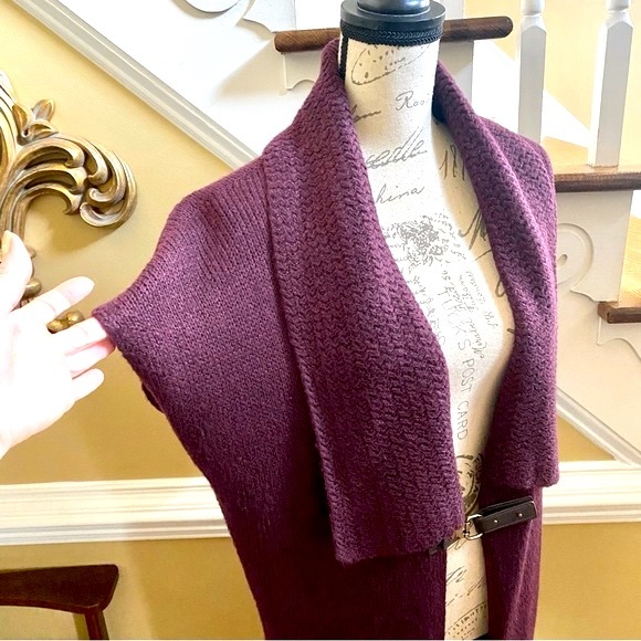 One A Toggle closure duster sweater vest - Picture 3 of 7